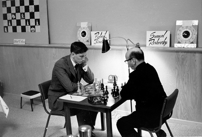 6-bobby-fischer-and-samuel-reshevsky-in-game-6-of-their-1961-match