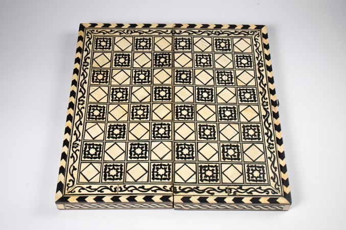 spanish-17th-century-chessboardbwhite677