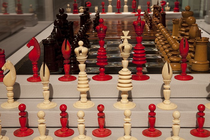 tall-ivory-chess-set677