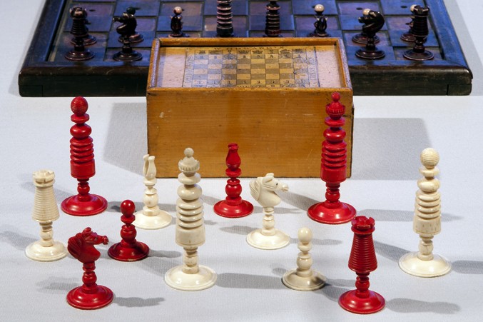 w-howard-chess-set677