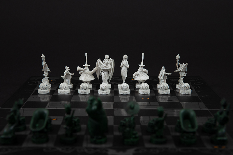 Tim Burton’s The Nightmare Before Christmas Collector’s Chess Set, 2018