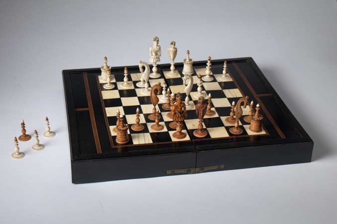 german-ivory-ebony-inlaid-box-boardbwhite677