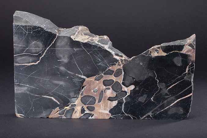 18-blackgoldmarbleweb