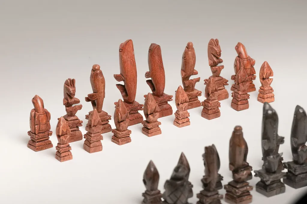 2025 Featured Chess - Carved Sea Animals Chess Set -06_JulyFeatSet_25